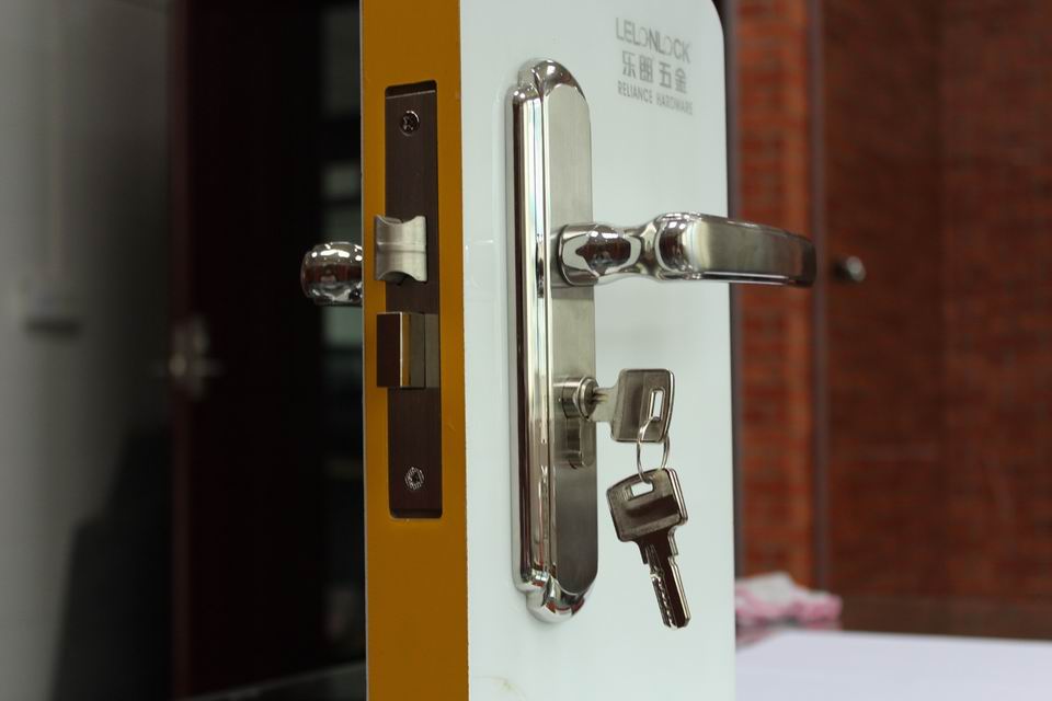 Luxury Hollow Stainless Steel Door Lock with Plate